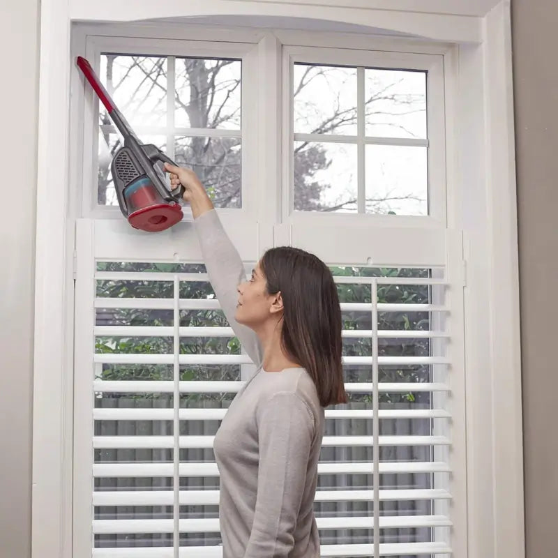 Black+Decker Cordless DUStbUSter-Handheld Vacuum- 12 V- Li-Ion- 700Ml Titanium/Red - Bhhv315J-Gb