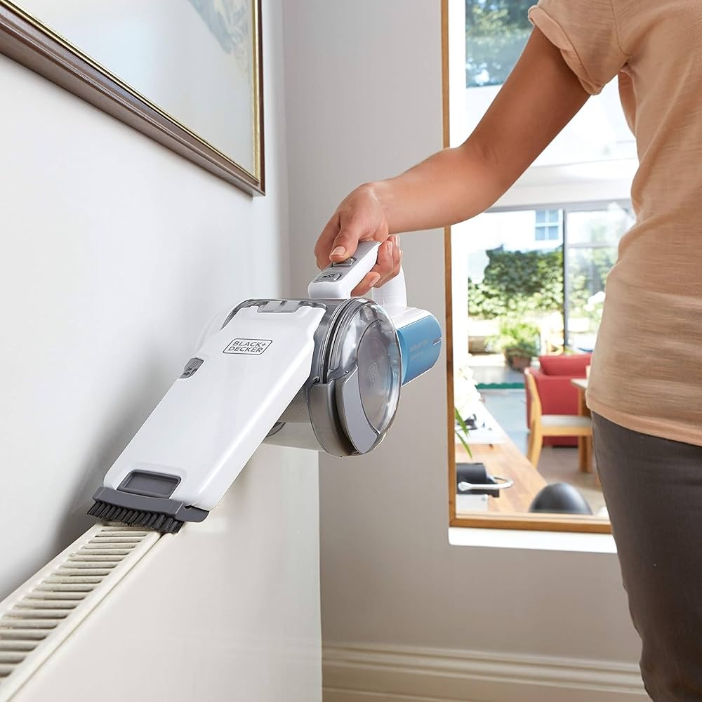 Black & Decker rechagable Vacuum PV1020L B5