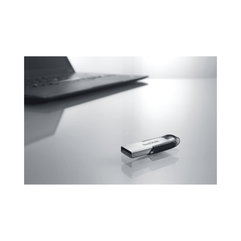 محرك أقراص فلاش سانديسك Ultra Flair USB 3-0 سعة 32 جيجابايت وسرعة قراءة 150 ميجابايت