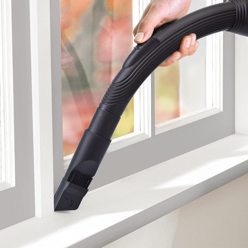 Black  Decker 1000 Watts Bagged Vacuum Cleaner  VM1200 B5