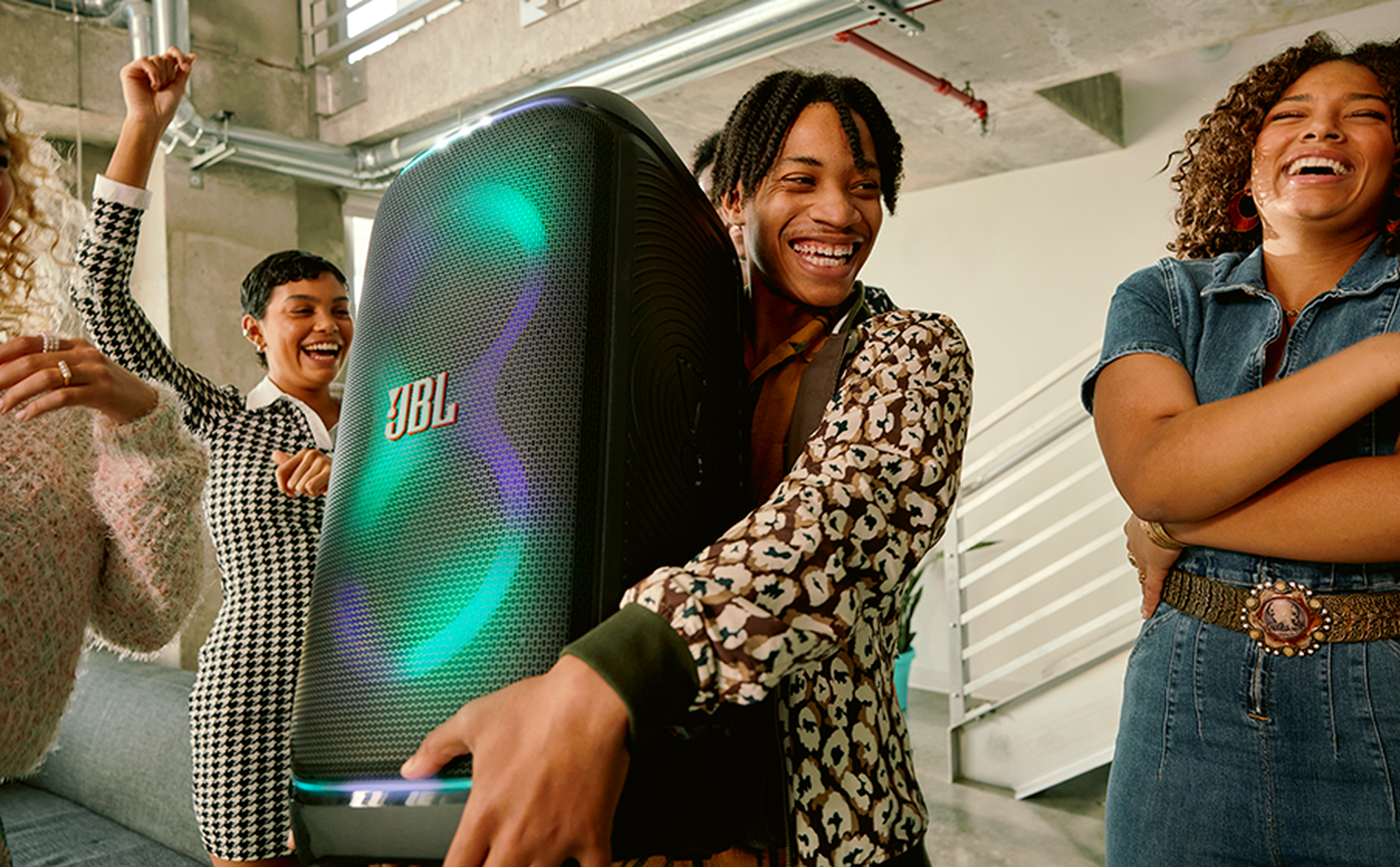 مكبر صوت بلوتوث محمول JBL Party Box Stage 320 أسود