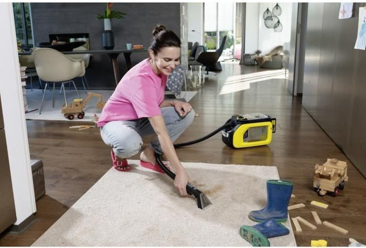 Karcher SE 3/18 Compact Battery Spray Extraction Cleaner Cordless Carpet Cleaner with 18V Battery 3L Tank Capacity