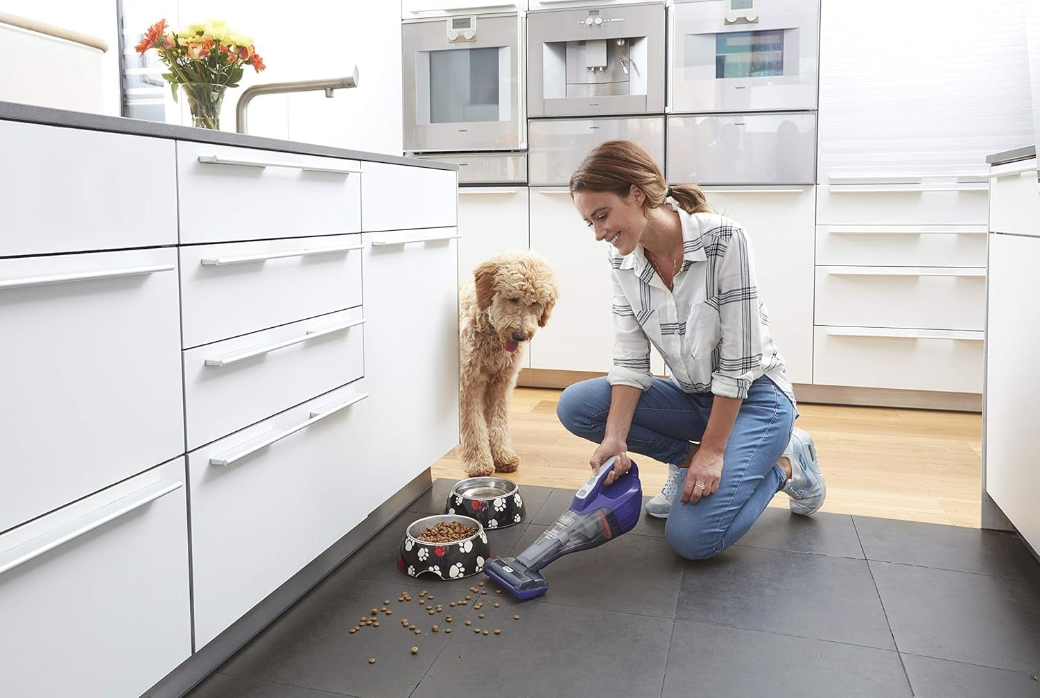 Black + Decker DVB315JP HandheldVacuum Cleaner & Pet Tool